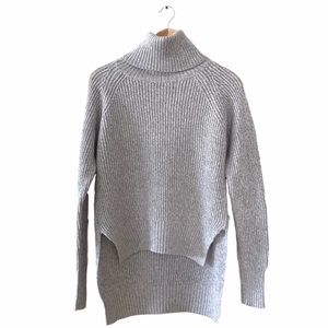 Aritzia Wilfred Free Lin Sweater 100% Merino Wool Grey Turtleneck Size XS
